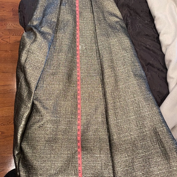 Floor Length Carmen Marc Valvo Skirt with pockets (gold hints of black), size 12 - Picture 6 of 9